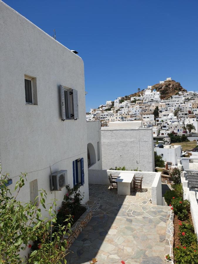 Aphrodite Hotel & Apartments イオス島 チョーラ エクステリア 写真