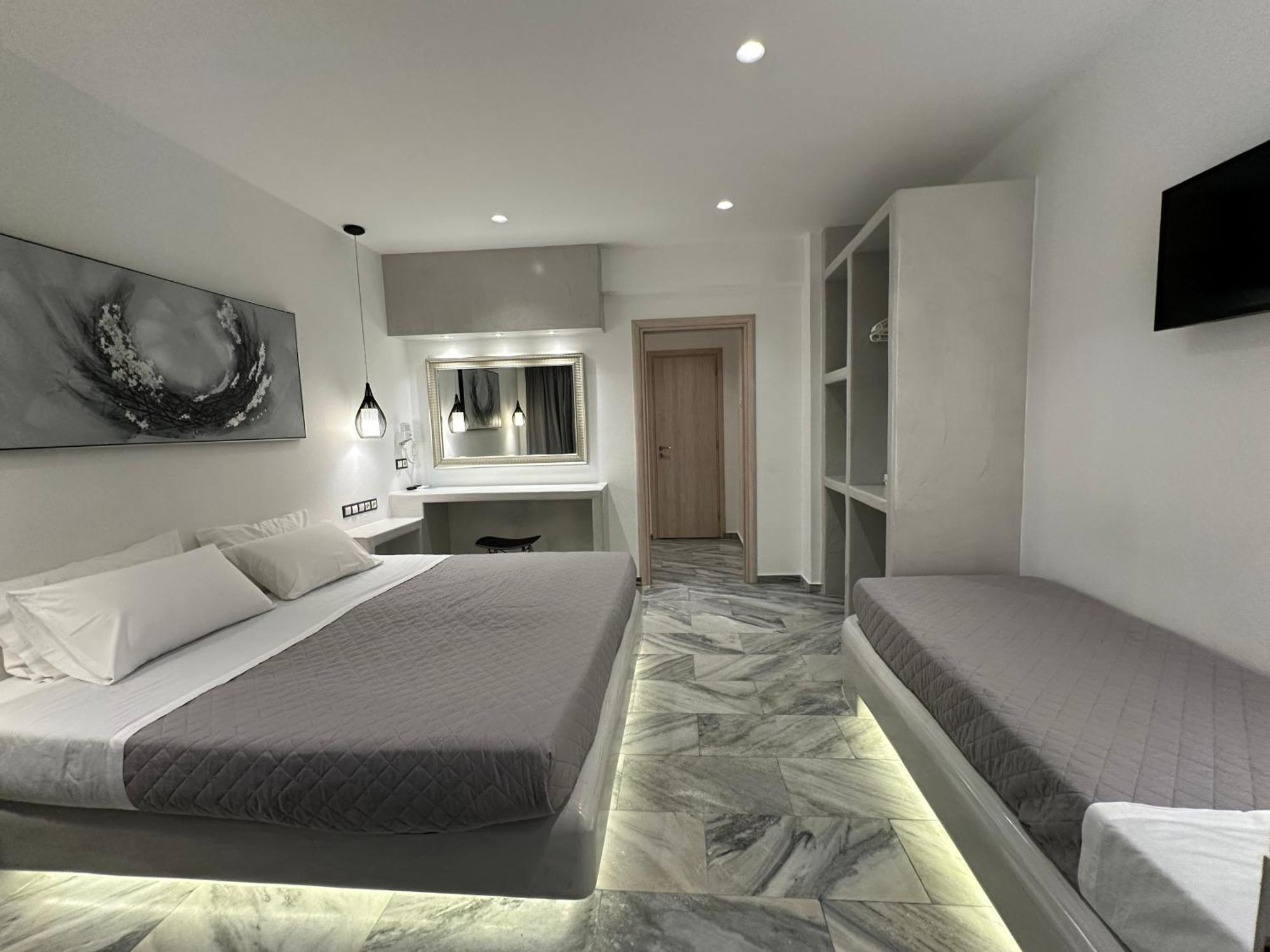 Aphrodite Hotel & Apartments イオス島 チョーラ エクステリア 写真